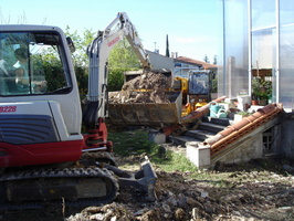 DSC02023 Travaux bassin Avril 2011