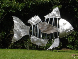 04 Garden-Sculpture-View-With-Modern-Metal-Garden-Sculpture-Fish-Skeleton-Art-Ideas-Beautiful-Garden-Design-For-Amazing-And-Interesting-Garden-Sculpture-View-