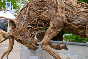 06 Driftwood-stag-sculpture-by-James-Doran-Webb-at-Chelsea-Flower-Show-2012