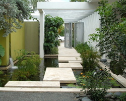 02 4 1 Water-oasis-waterfall-modern-garden-pond-high-privacy-fence-wall.