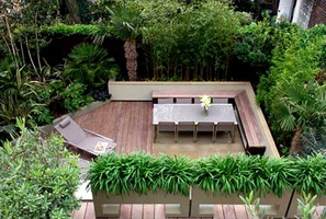 12 Gorgeous-design-outdoor-with-wooden-accent-decoration-and-planters-with-lounge-and-dining-area