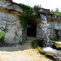 La grotte avec sa cascade